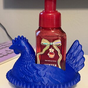 Soportes para jabón y esponja con forma de gallina anidada, impresos en 3D. imagen 6
