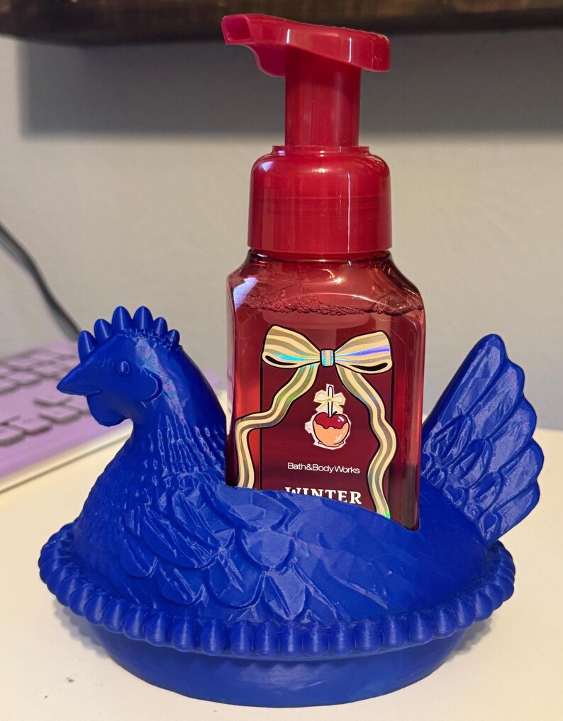 Soportes para jabón y esponja con forma de gallina anidada, impresos en 3D. imagen 6