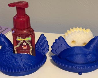 Porta sapone e spugne a forma di gallina che si annida, stampati in 3D