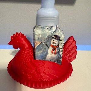 Jabonera con forma de gallina nido de Bath and Body Works imagen 4