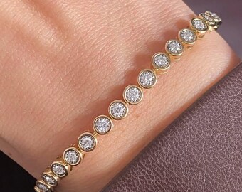 Tennis Bracelet with Moissanite round Stones and 925 Silver, Unisex Fit, Diamond-Tested Clarity, Modern Classic Design