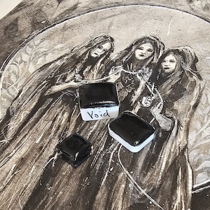 Void Black - Aquarela Artesanal Artesanal mars black Aquarela Metade, Quarto, pan art
