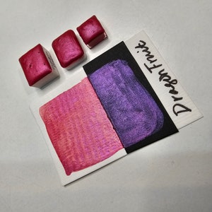 Fruta do Dragão - Noite Estrelada Feito à Mão Aquarela Coral Rosa Vermelho Shimmer Glitter, Aquarela Iridescente Vibrante Metade, Cereja Quarto