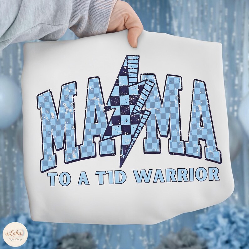 Retro Diabetes Awareness PNG design featuring “Mama to a T1D Warrior” text with blue ribbon, vintage style Type 1 Diabetes mom graphic for November awareness and support