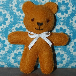 Pattern PDF Miniature felt Bear PIN Hand sewing pattern image 1