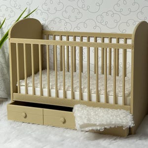 Dolls House Baby Crib 1:12 Scale