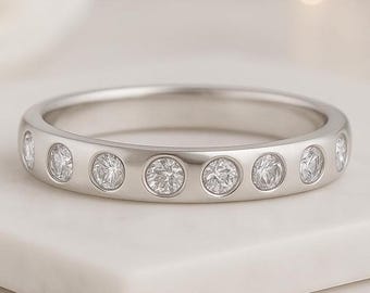 Round Cut Lab Grown Diamond Flush Set Wedding Band 14K Gold Minimalist Stackable Ring Anniversary Band for Women