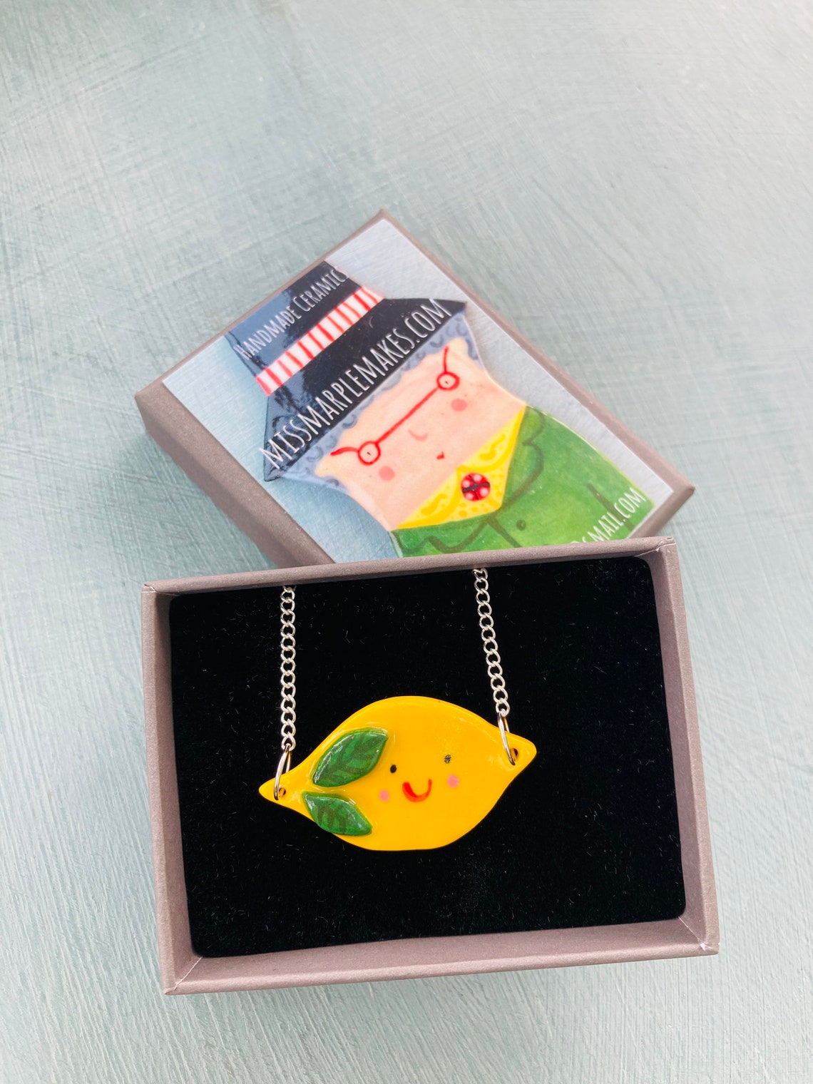 20x Zitronen Anhänger Kunstharz - Schmuckherstellung Charms 2x1,2cm