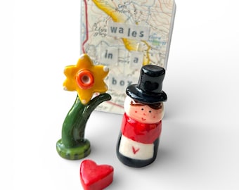 Mini Figurines/Dishes