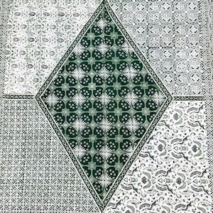 Vintage 1970s Batik Tablecloth & Napkins: Emerald Green Cotton Print