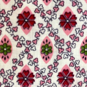 Vintage Stoffrest | 1960er Jahre Baumwollstoff | Blumen Quilt Stoff | Rosa | 3 Meter Stoff