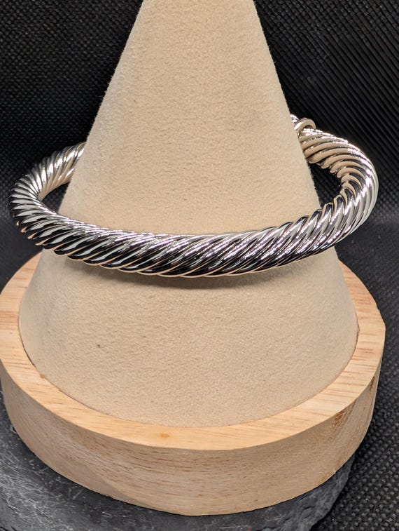 Unsigned Designer-Inspired Silver Tone Cable Cuff… - image 7