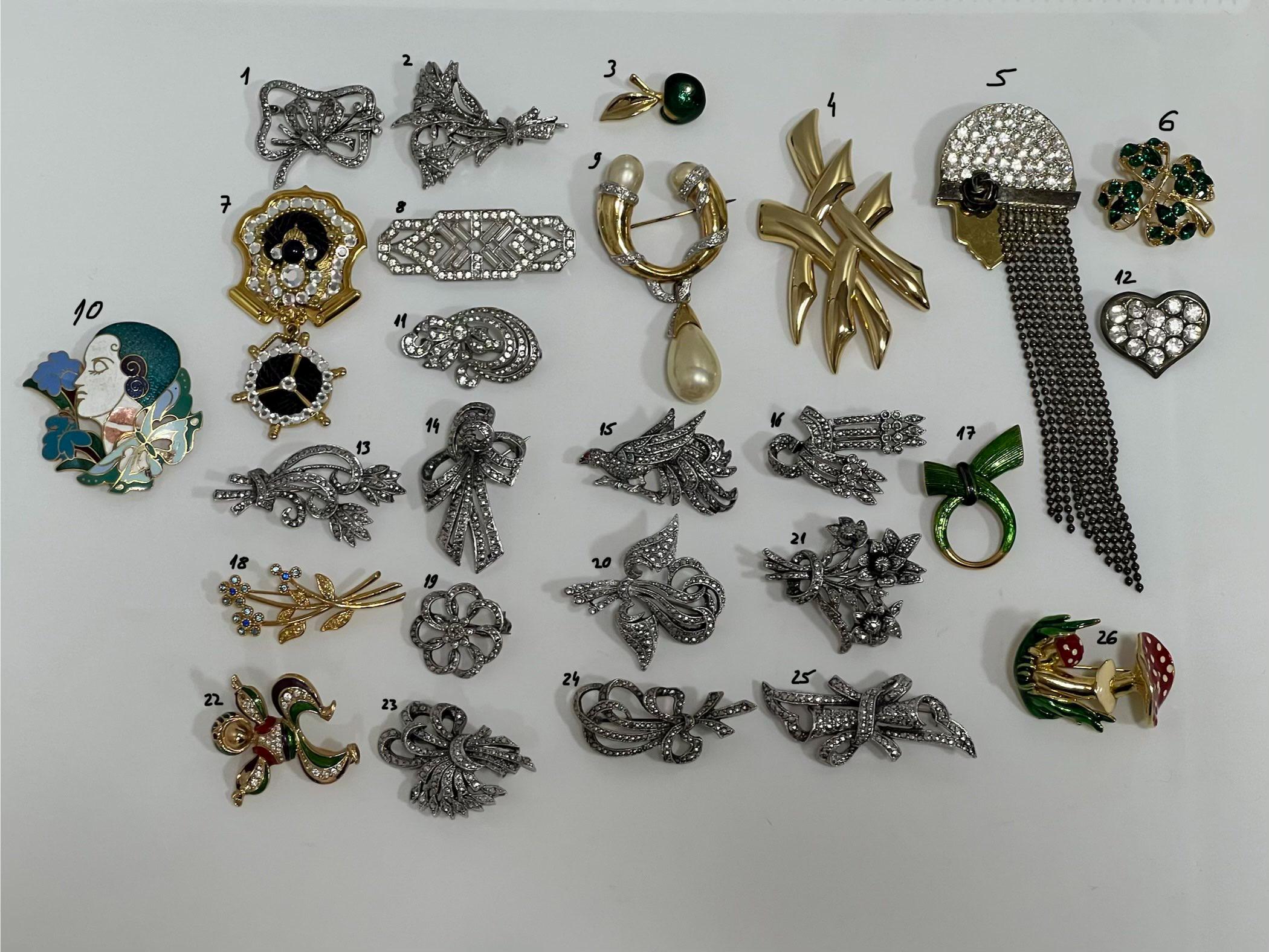 1930s Brooches - Etsy