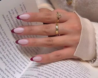Handmade Burgundy Press-On Nails – Elegant & Timeless Look