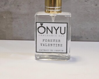 Forever Valentine de OnYu Fragrance Bar Eau de Parfum — Kiwi, Rosa y Ámbar. Romántico, divertido y cautivador sin esfuerzo.