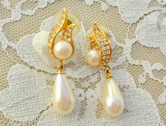2022 New Cute Pearl Studs Hoop Earrings for Women Gold Color Eardrop  Minimalist Tiny Huggies Hoops