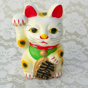 Japanese Maneki Neko (beckoning cat), ceramic cat bank, hand-painted, 5 1/4&quot; good luck cat, money cat, great vintage condition