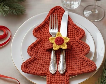 Modèle au crochet pour porte-couverts d'arbre de Noël • PDF de décoration de table pour les fêtes • Modèle au crochet pour porte-couverts • Décoration de table pour le dîner de Noël