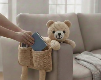 Patrón de organizador de reposabrazos de oso de crochet en PDF / Tutorial de organizador de sofá de crochet / Organizador de sofá de oso amigurumi beige / Patrón de crochet para principiantes