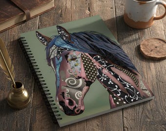 Cuaderno de espiral con retrato artístico de caballo: Diario de líneas rayadas