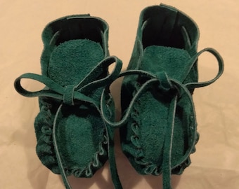 Baby Moccasins, Green Toddler Shoes, Suede Cowhide Slippers, Newborn Moccs, Infant Booties, Unique Handmade Baby Shower Gift, Infant USA