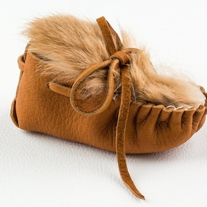 Deerskin Leather Baby Moccasins, Toddler Shoe, Rust Rabbit Fur, Handmade Baby Shower Gift, Preemie Booties, Unique Unisex Newborn Slippers image 1