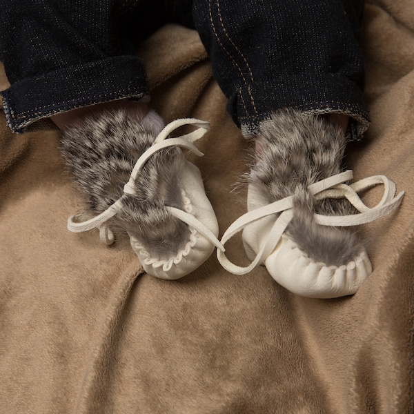 White Deerskin Leather Baby Moccasins, Toddler Newborn Slippers, Preemie Infant Shoes, Gray Rabbit Fur, Unique Handmade Baby Shower Gift