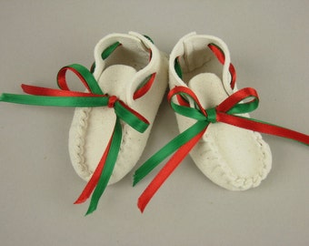 Baby Christmas Booties, Preemie Newborn Toddler Shoes, White Deerskin Leather Baby Moccasins, Unique Handmade Baby Shower Gifts,