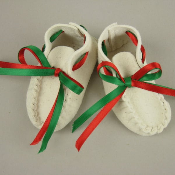 Baby Christmas Booties, Preemie Newborn Toddler Shoes, White Deerskin Leather Baby Moccasins, Unique Handmade Baby Shower Gifts,