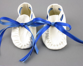 Wedding Christening Toddler Slippers, White Deerskin Leather Baby Moccasins,  Preemie Newborn Booties, Unique Handmade Baby Shower Gift,