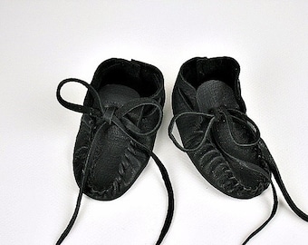 Black Deerskin Leather Baby Moccasins, Infant Toddler Booties, Preemie Newborn Slippers, Unique Handmade Baby Shower Gift, Childrens shoes