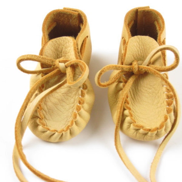 Baby Moccasins, Toddler Deerskin Slippers, Preemie Newborn Leather Booties, Handmade Baby Shower Gift, Infant Golden Deer Hide Unisex Shoes