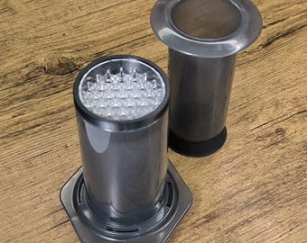 Supporto Melodrip per caffettiera Aeropress