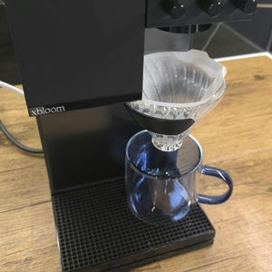 Dripper holder for a Glass Hario V60