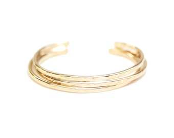 Gold Manschette / Geschenke für Sie / Stapel Gold Armbänder / Braut Party Geschenk / Hochzeit / Geburtstagsgeschenk / Handgemachte Manschette / Brautschmuck / Geschenk