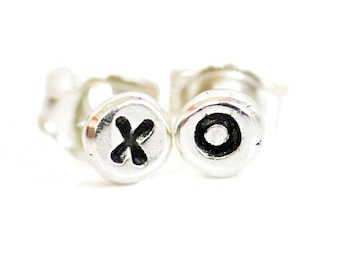 XO Earrings / XO Stud Earrings / Simple Stud Jewelry / Delicate Earrings / Simple Stud Earrings / Gift for her / Handmade Jewelry