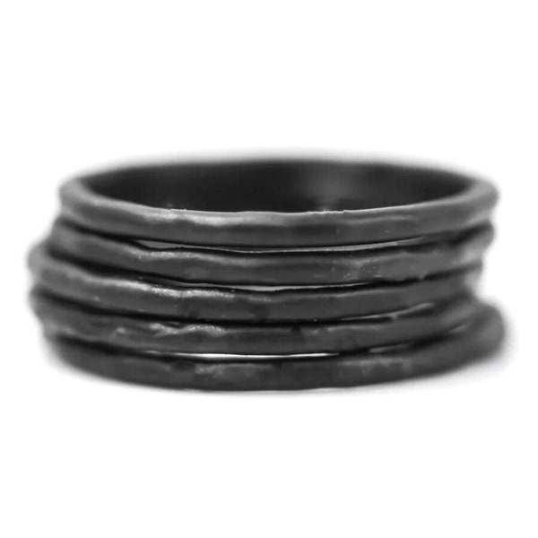 Anillos apilables / Anillos de pátina / Apilable / Anillo negro / Joyería negra / Pátina / Anillos apilables coloridos / Regalo para ella / Negro