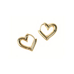 Heart Earrings / Huggie Hoops / Gold Heart Hoops / Minimalist Heart Earrings / Dainty Heart Earrings / Love Earrings / Gift For Her
