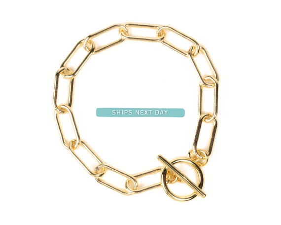 Bold Gold Chunky Paperclip Bracelet: 15x7mm Links - Easy Toggle Closure, 14K Gold Plating, Casual Chic Accessory