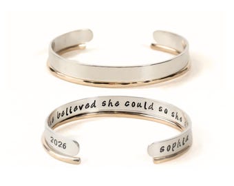 Abitur Geschenke / Geschenke für Sie / SHE BELIEVED She könnte so, dass sie es tat / Inspirierende Armband / Manschetten-Set / Abitur