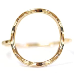 Gehämmerter Ring Offener Kreis Band, Strukturierte (14k Gold filled oder Sterling Silber, Zierlich Stapelbar, Minimalistisch für jeden Tag)