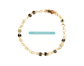 Pulsera de eslabones circulares con diseño de moneda de oro: eslabones brillantes deslumbrantes, chapada en oro de 14 quilates, resistente al agua, ajuste cómodo.