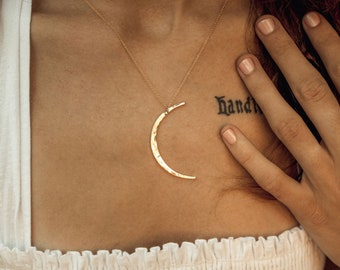 Moon Necklace / Crescent Moon Necklace / Moon Pendant / Silver Moon Necklace / Gold Moon Necklace / Celestial Jewelry