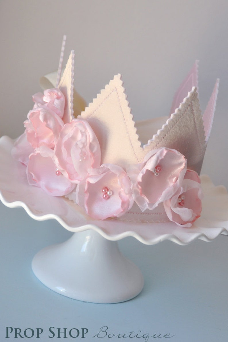 Dress Up Special Occasion Girl/'s Petal Soft Birthday Crown
