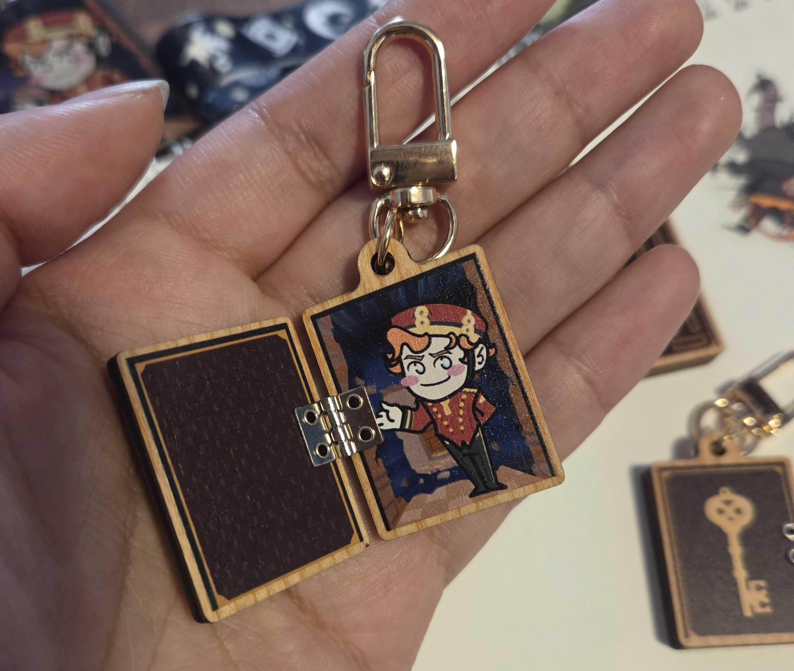Deadlock Keychain the Doorman - Etsy