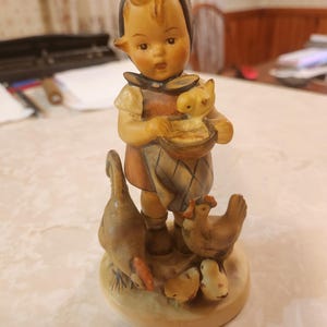 Goebel Feeding Time - Etsy