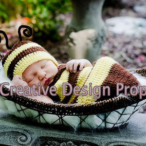 Cocoon and Hat Bumble Bee set newborn outfit, Halloween costume, photo prop, Baby Shower Gift, image 1