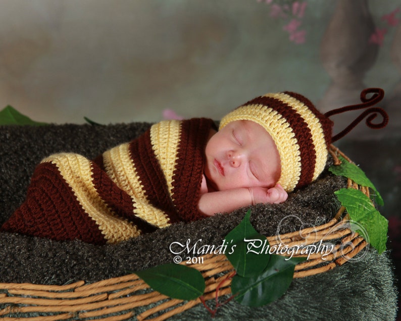 Cocoon and Hat Bumble Bee set newborn outfit, Halloween costume, photo prop, Baby Shower Gift, image 3