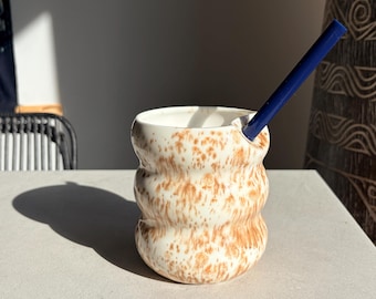 Porcelain Tumbler with Silicon Straw, 600mL Bubble Cup in Latte