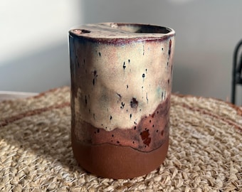 Taza de viaje de cerámica rústica hecha a mano - Colección Dusty Plum, 355 ml y 473 ml